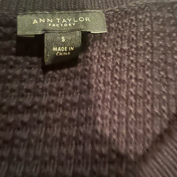Anntaylor Geo Stitch Sweater Jacket in black size small- - Picture 4 of 5